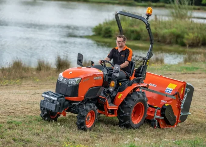 01-16-675x483-1.webp Microtracteur Kubota B2231HDW 18.5 cv diesel – transmission hydrostatique – Image 1