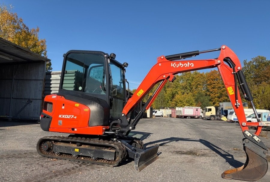 ddd1.jpg Mini pelle Kubota KX027-4 diesel 2.59T – 3 godets – TP – Image 1